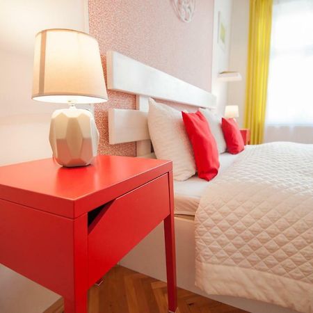 Spacious Stylish Apartment In Old Town シビウ エクステリア 写真