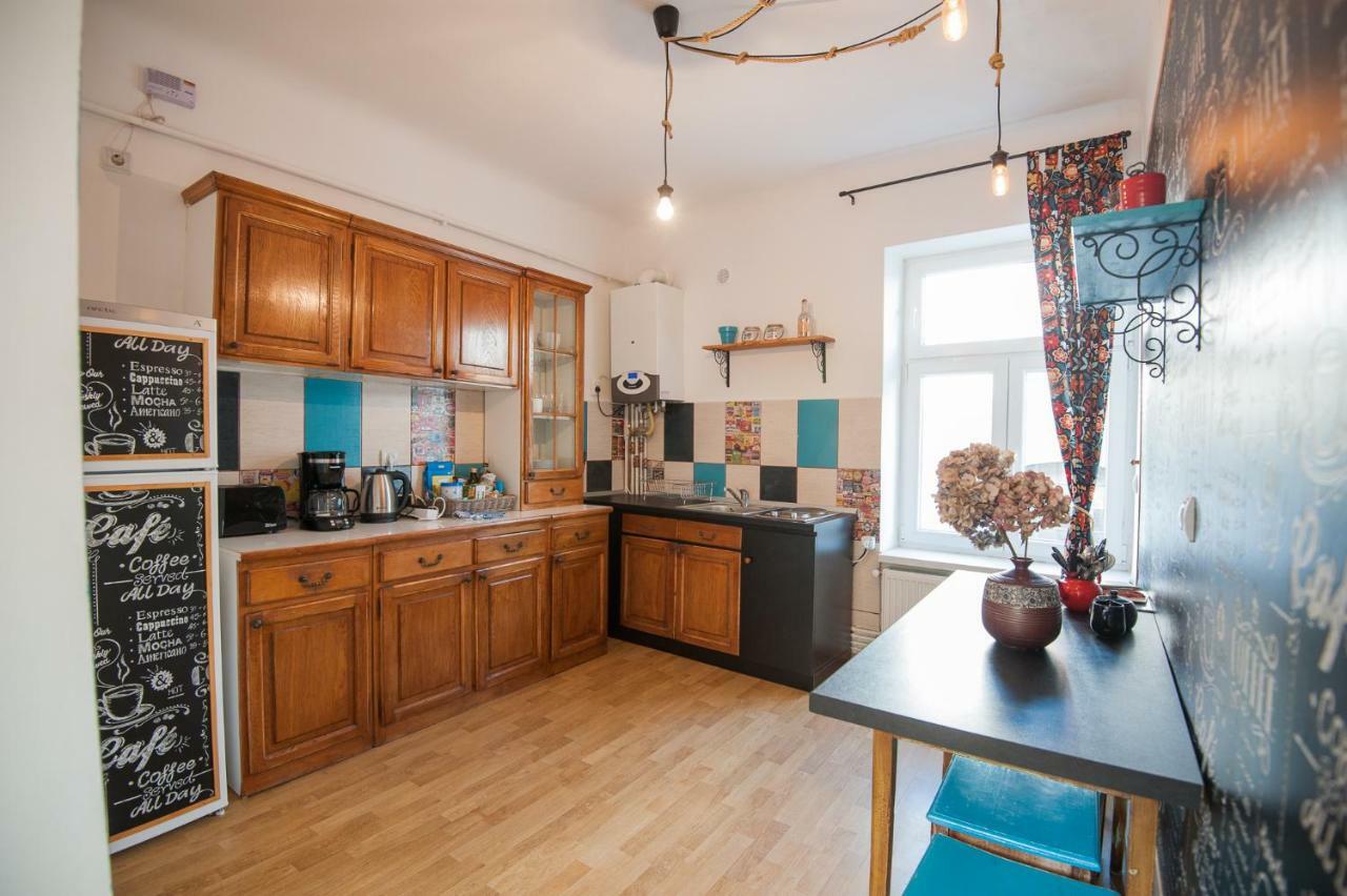 Spacious Stylish Apartment In Old Town シビウ エクステリア 写真