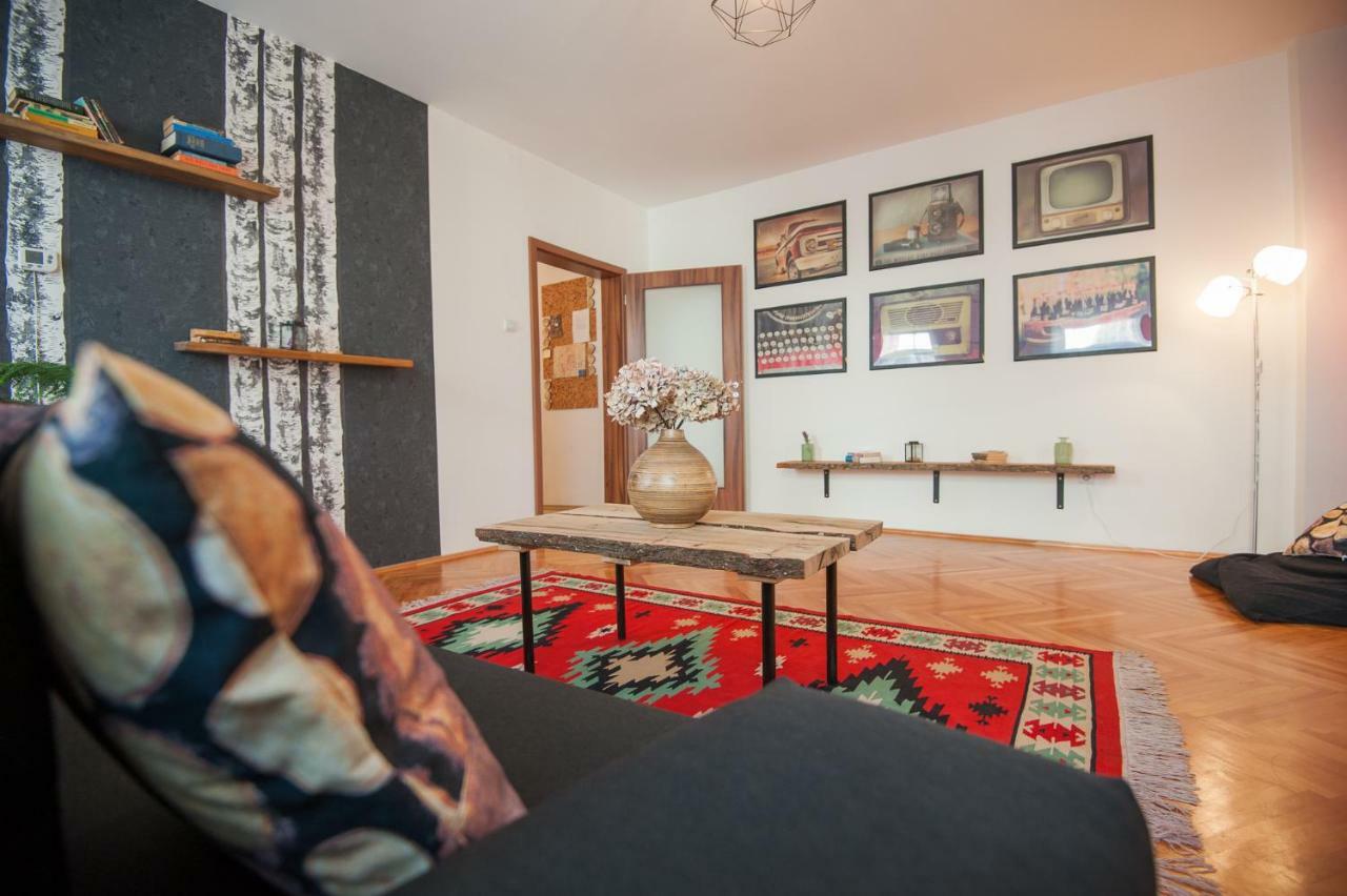 Spacious Stylish Apartment In Old Town シビウ エクステリア 写真