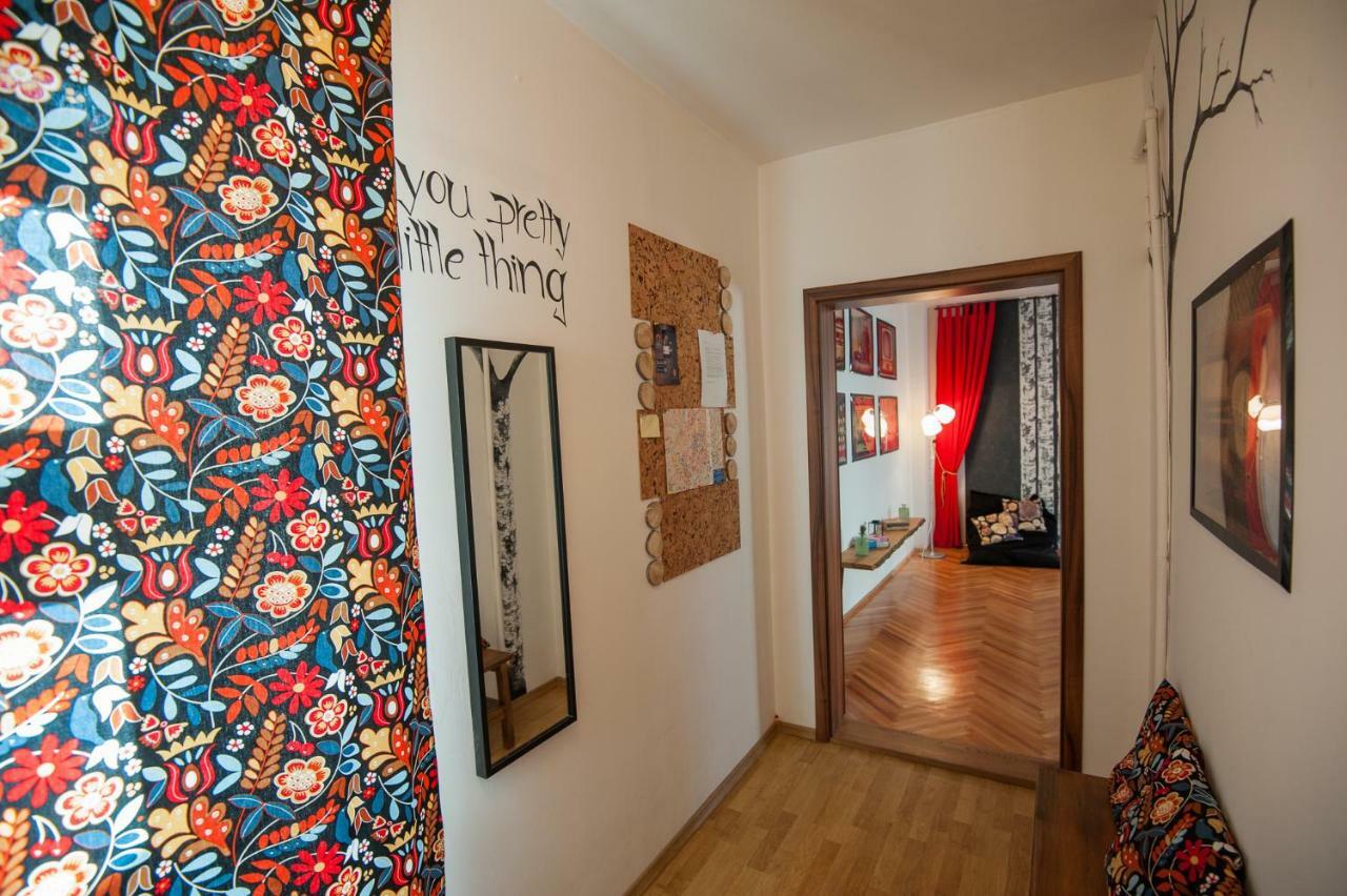 Spacious Stylish Apartment In Old Town シビウ エクステリア 写真